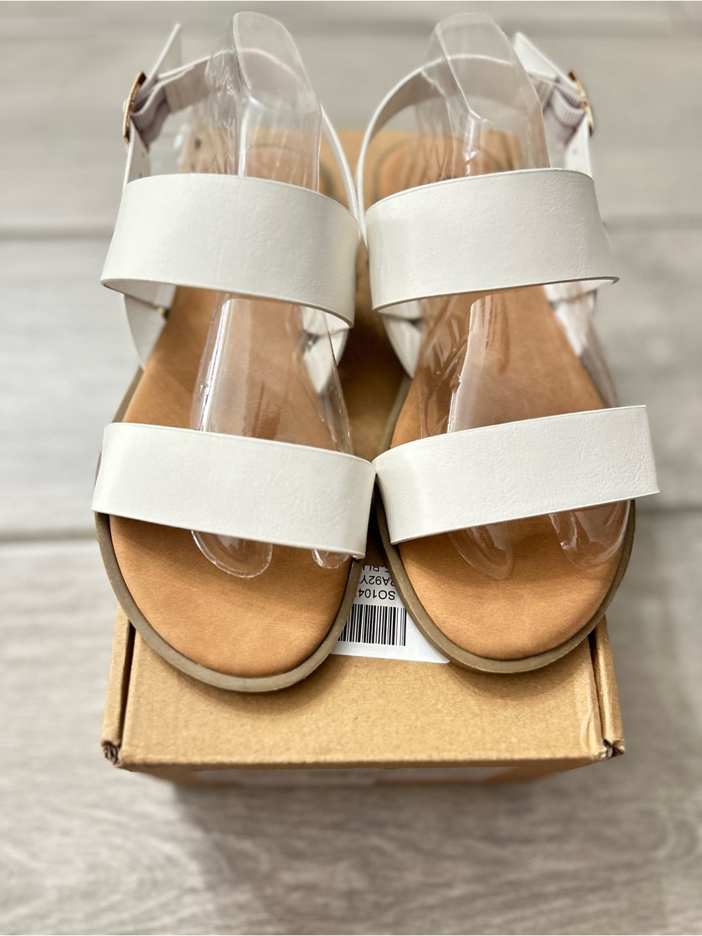 Women’s  Journee White Two-Strap Comfort Sandals Size 5.5